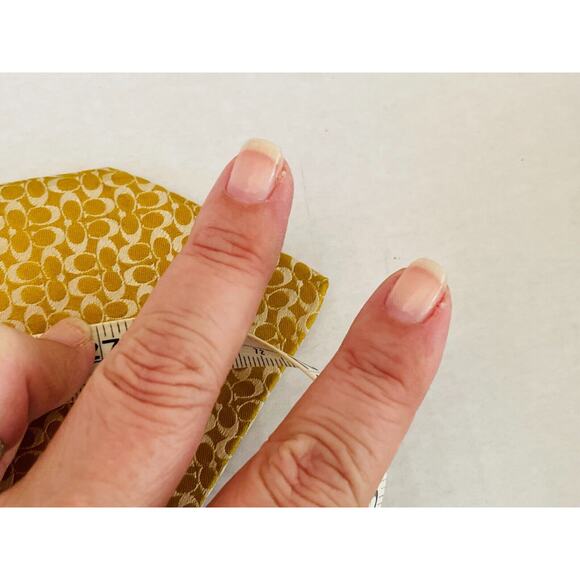 COACH Logo Design 100% Silk Yellow Gold Necktie Tie- Made in Italy - Picture 10 of 10